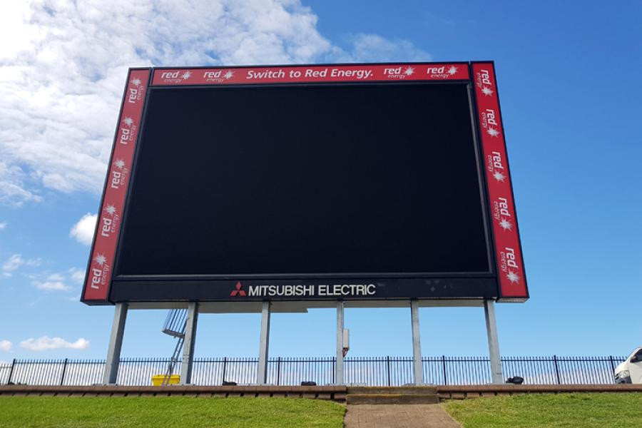 products Thumbnailsx750wide Outdoor knights_banners_scoreboard2