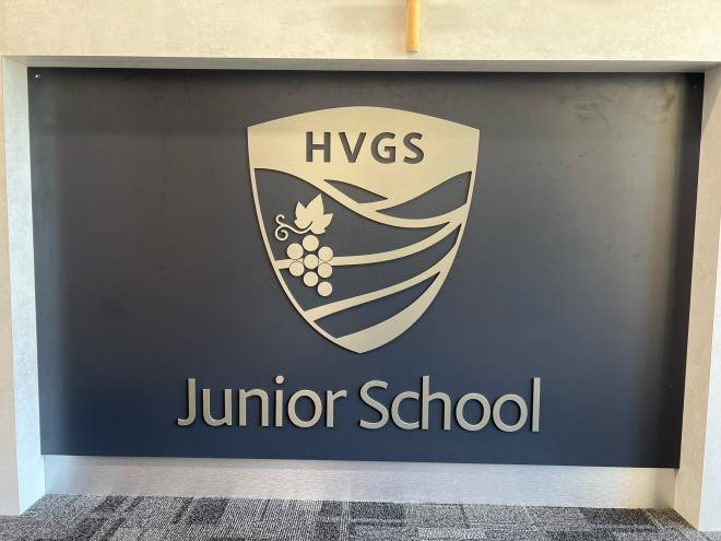 hunter_valley_school_crest